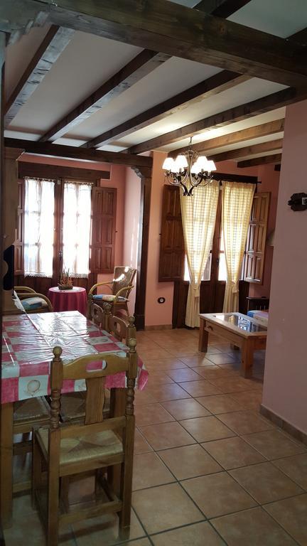 Apartamentos Rurales Tauro Cabezuela Del Valle Exterior foto